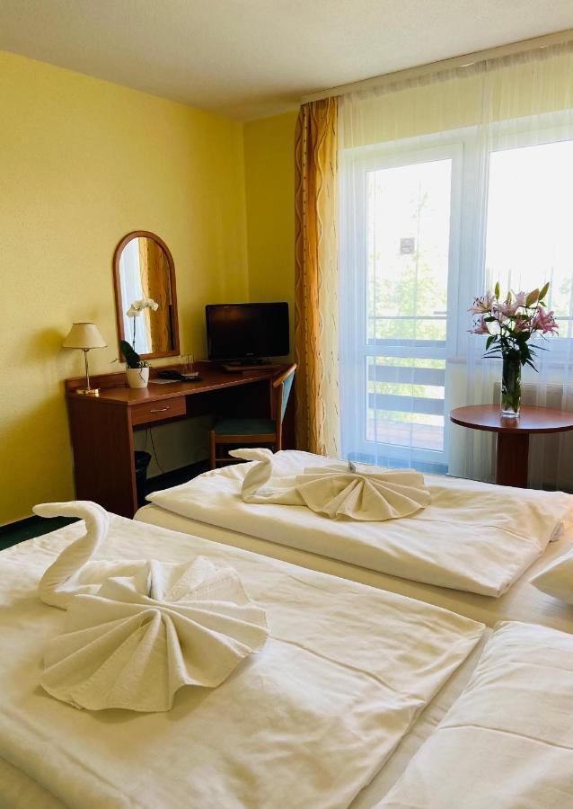 Garni Hotel Pyramida Cheb Buitenkant foto