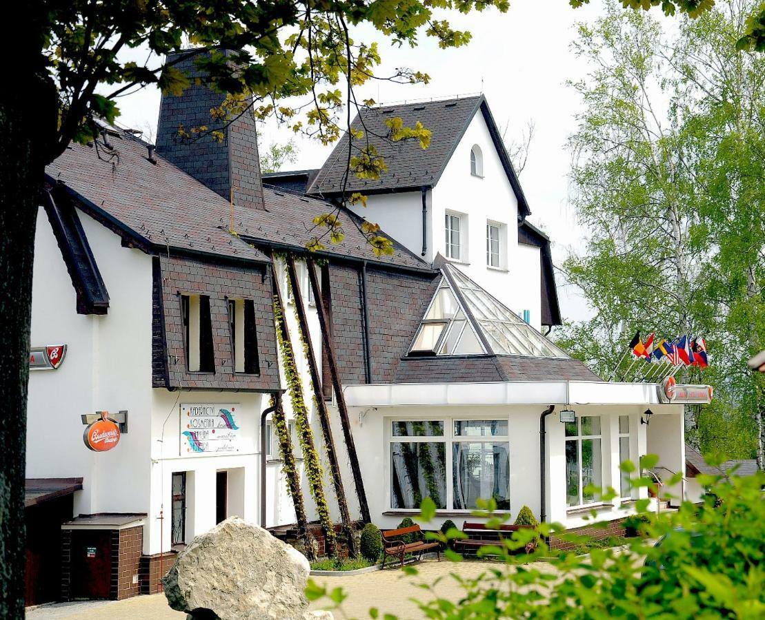 Garni Hotel Pyramida Cheb Buitenkant foto